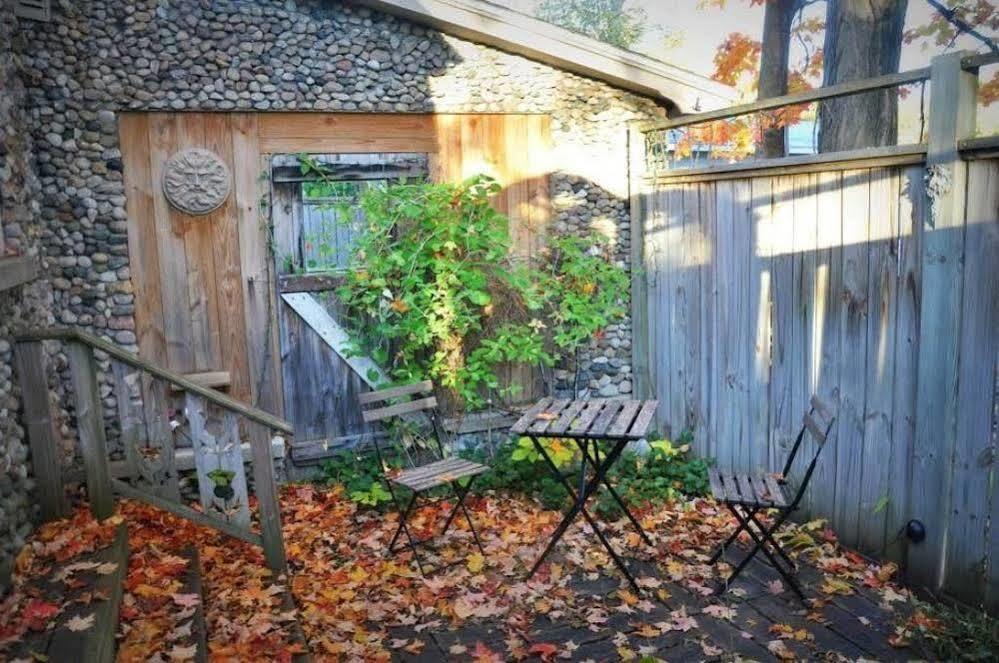 Aberdeen Stone Cottage B&B Травърс Сити Екстериор снимка